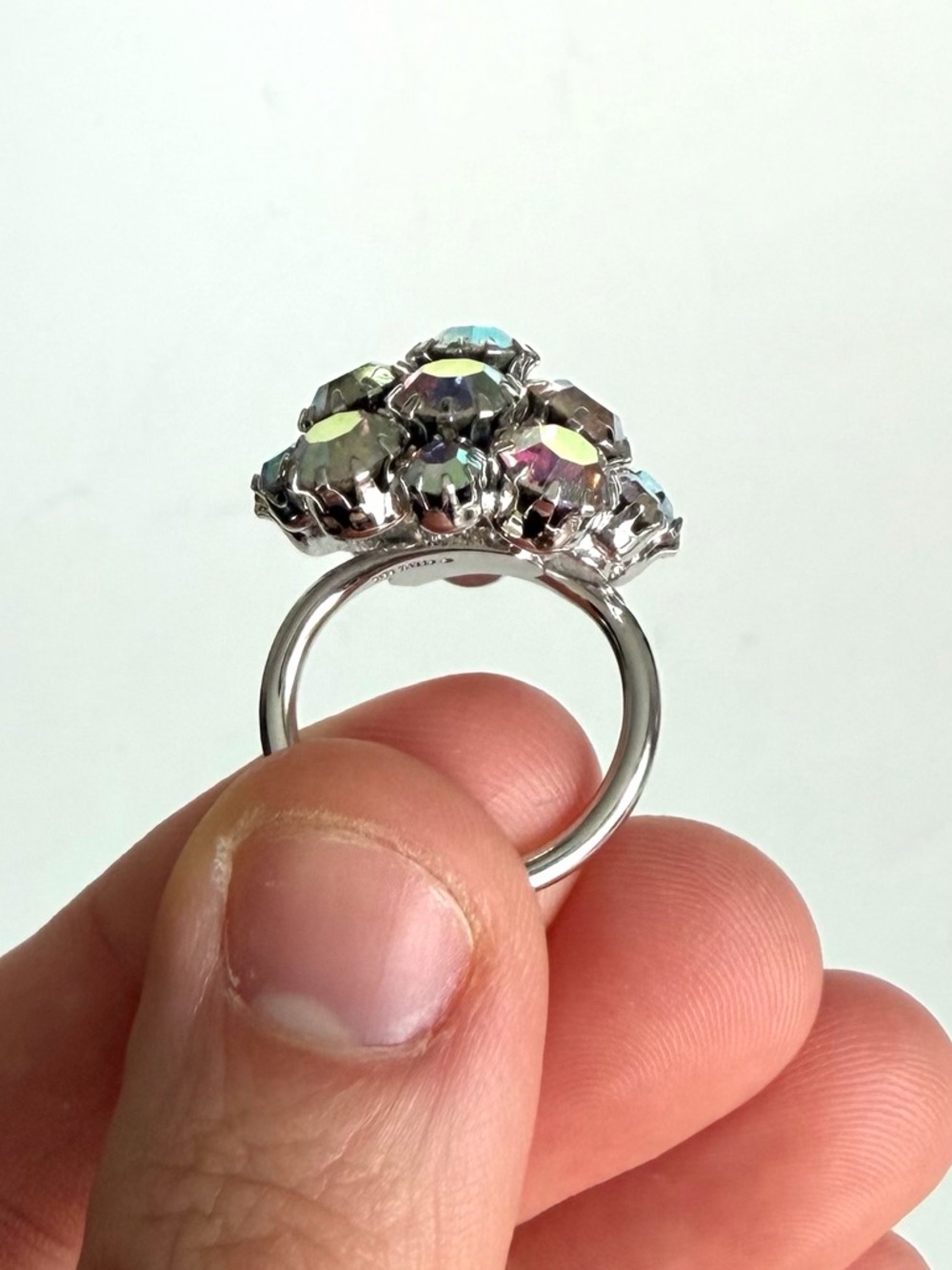 Vintage 1960s Sarah Coventry Aurora Borealis Cocktail Ring Size 6 - Picture 6 of 8